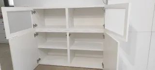 Aparador IKEA BESTA Madera y Cristal