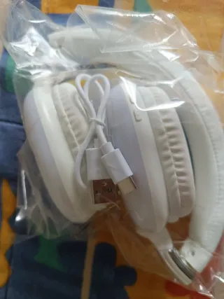 Auriculares Bluetooth ColaCao Blancos (nuevos)