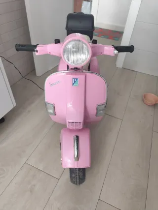 Moto Vespa Rosa Niña 12V