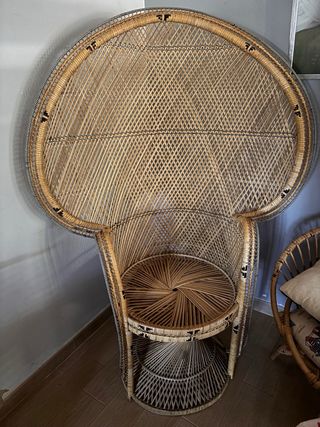 Poltrona grande in vimini stile pavone