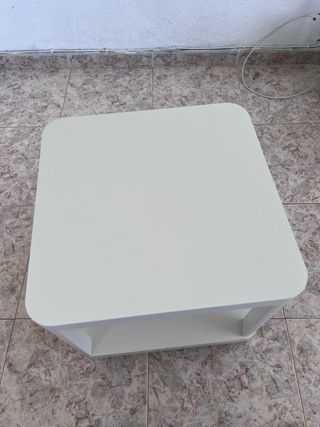Mesa auxiliar TINGBY IKEA con ruedas