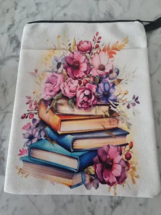 Funda de libros con flores
