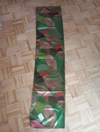 Pañuelo hojas verdes y marrones
