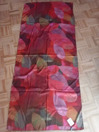 Pañuelo hojas verdes y marrones