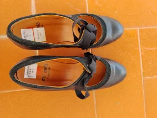 Zapatos de tacón negros