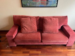 Scrivania con cassettiera