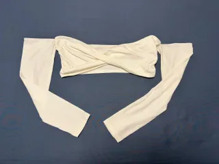 Top corto blanco cruzado manga larga