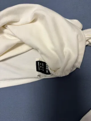 Top corto blanco cruzado manga larga