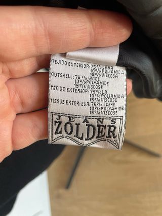 Abrigo negro de vestir