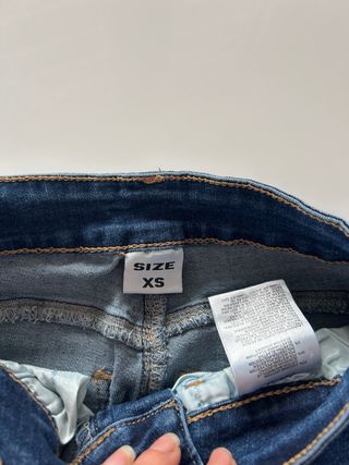 Vaqueros Azules con Tachuelas