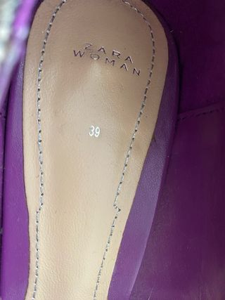 Zapatos Zara Talla 39, tacón de 5 cm