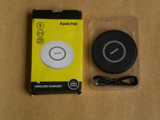 Cargador Inalámbrico Apachie 10W