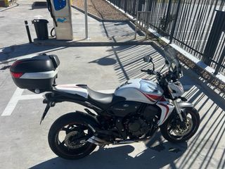 Honda Hornet 600 - Roja y Blanca