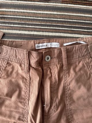 Pantalones cargo Bershka marrones mujer