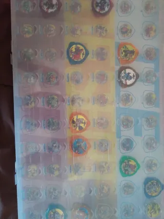 Álbum Invizimals Kraks y Fichas