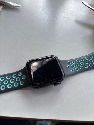 Apple Watch SE Gris con Correa Verde
