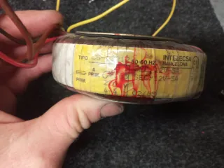 Transformador toroidal Intelecsa