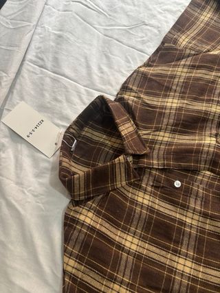 Camisa de cuadros marrón y beige