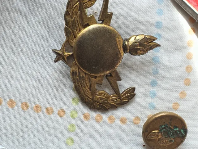 Lote de medallas y pines militares