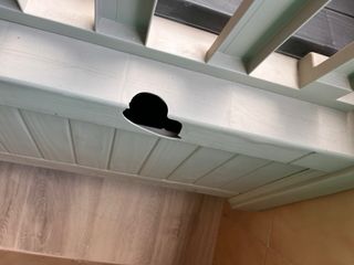 Baúl banco exterior con cojines de plumon.