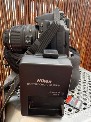 Cámara Nikon D3100 Negra