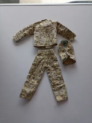 Lote uniformes desierto escala 1/6