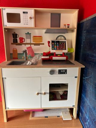 Cocinita de madera para niños