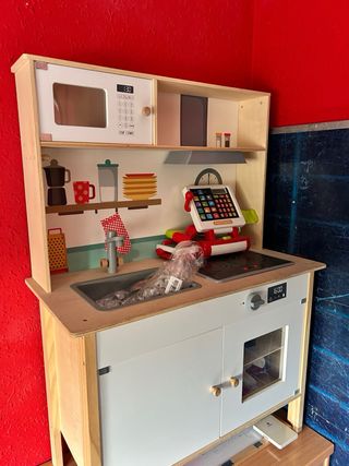 Cocinita de madera para niños