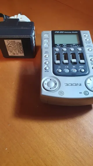 ZOOM PS 04 MULTIPISTA GRABADOR  MULTIEFECTOS RITMO