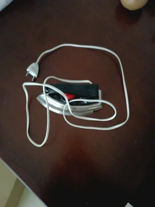 Plancha de juguete antigua