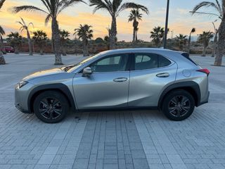 LEXUS UX250H garantia 15 años