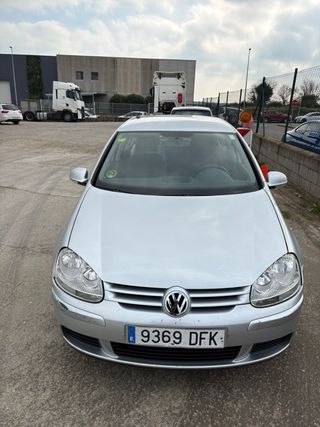 Volkswagen Golf 5 , año 2006,