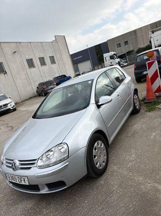 Volkswagen Golf 5 , año 2006,