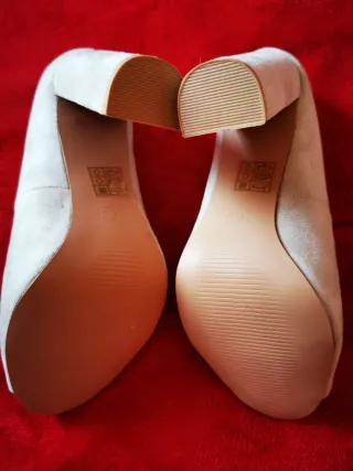 Zapatos nuevos sin usar