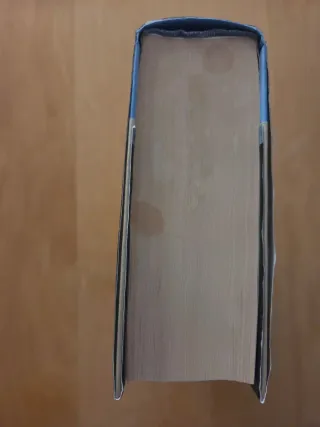 Libro Julia Navarro - Muy buen estado