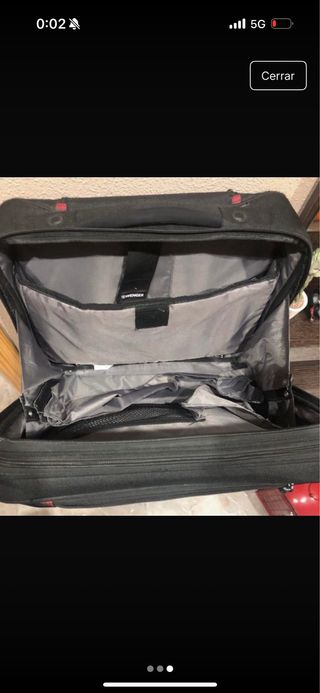 Maletín de viaje negro con ruedas