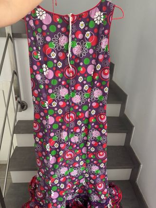 Traje de flamenca morado y rojo