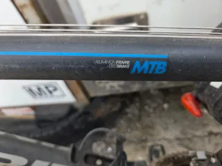 Bicicleta B-twin Rockraider 500