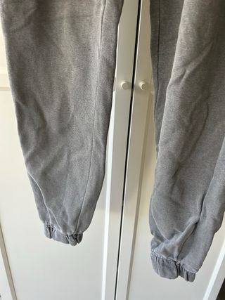 Pantalón de chándal gris