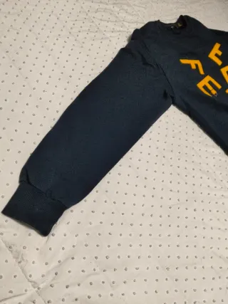 Camiseta Fendi Negra con Logo Amarillo Talla L