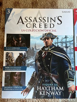 Pack Figuras y Revistas Assassin's Creed Salvat
