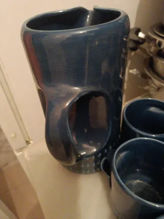 Jarra y 6 vasos de cerámica azul