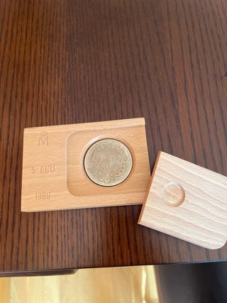Moneda 5 ECU 1989 Madera