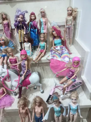 Lote de Muñecas Variadas