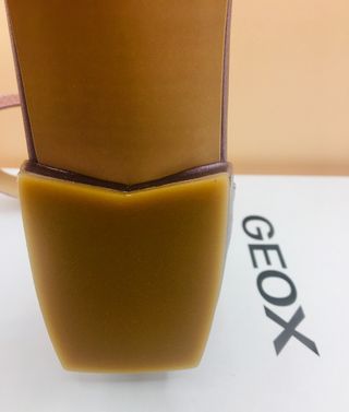 Geox Sandalias Tacón Bajo y Hebilla 100% Piel Lila