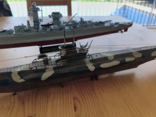 Maqueta Barco Militar y Submarino