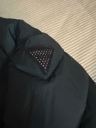 Chaqueta Guess Plumas Negra Mujer