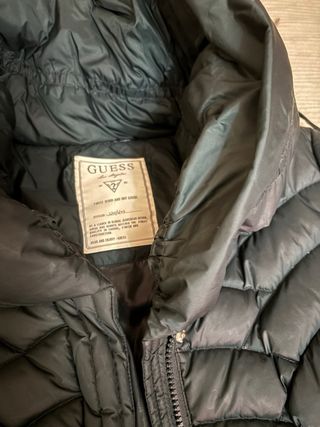 Chaqueta Guess Plumas Negra Mujer