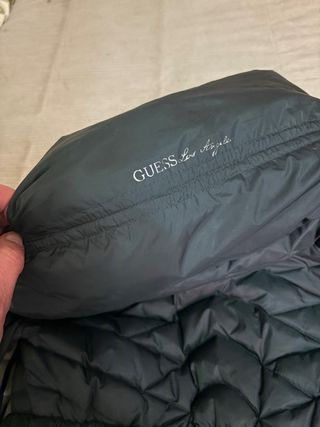 Chaqueta Guess Plumas Negra Mujer