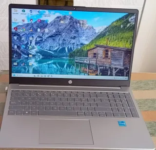 Portátil HP 15,6 FHD + Office